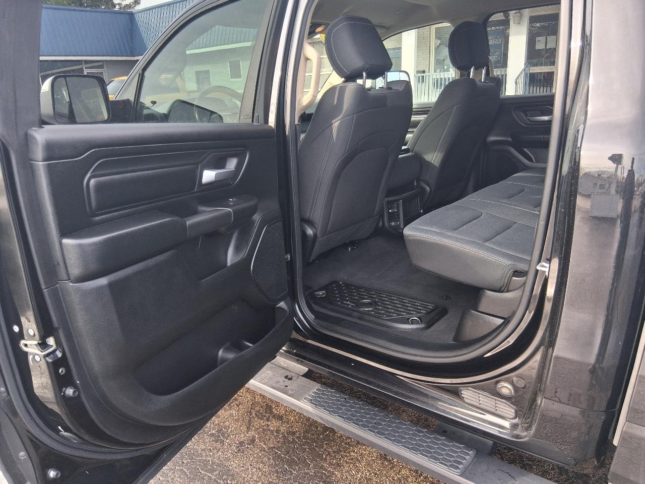 RAM 1500 Tradesman 4x4 Crew Cab 5'7" Box 2019