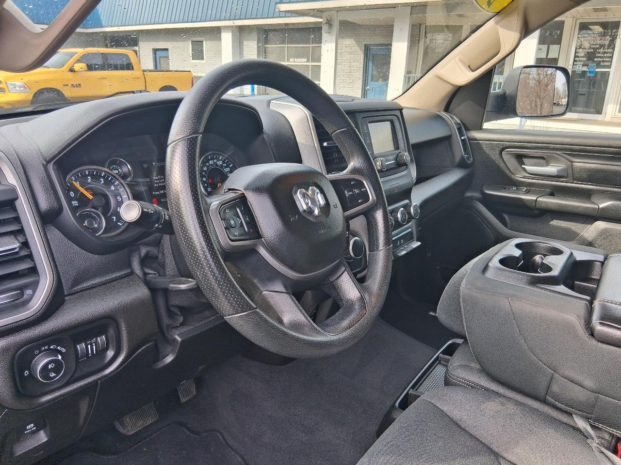 RAM 1500 Tradesman 4x4 Crew Cab 5'7" Box 2019