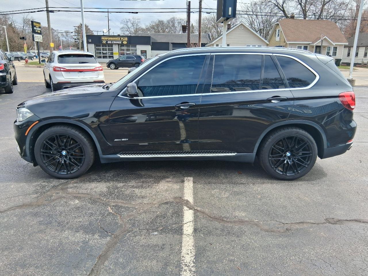 BMW X5 xDrive50i Sports Activity Vehicle 2017