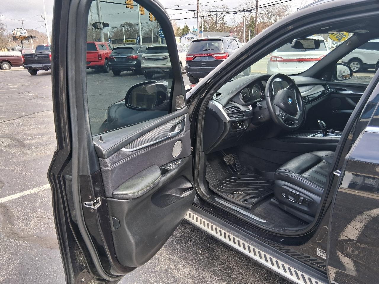 BMW X5 xDrive50i Sports Activity Vehicle 2017