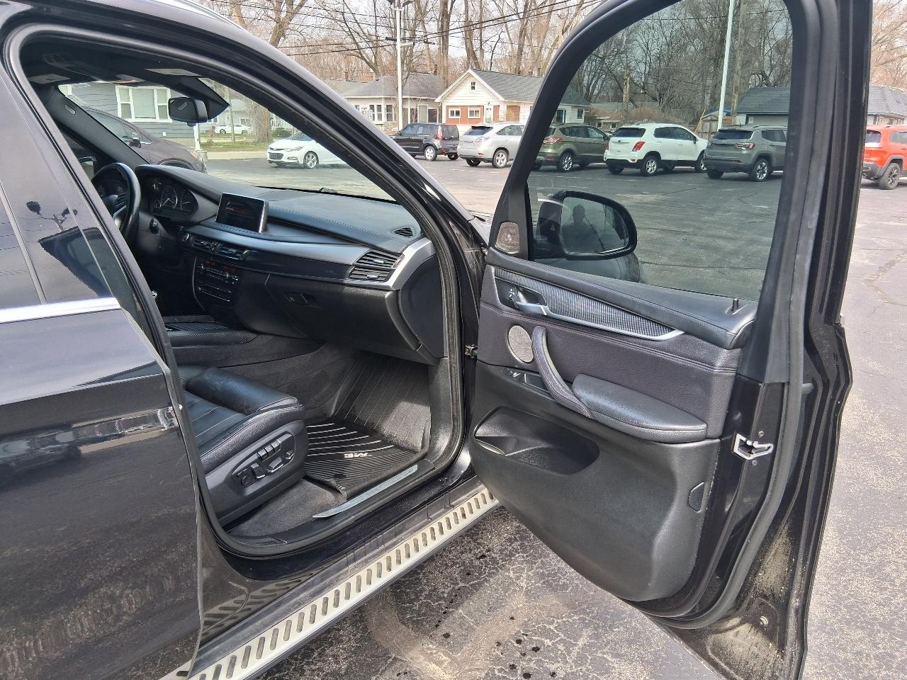 BMW X5 xDrive50i Sports Activity Vehicle 2017