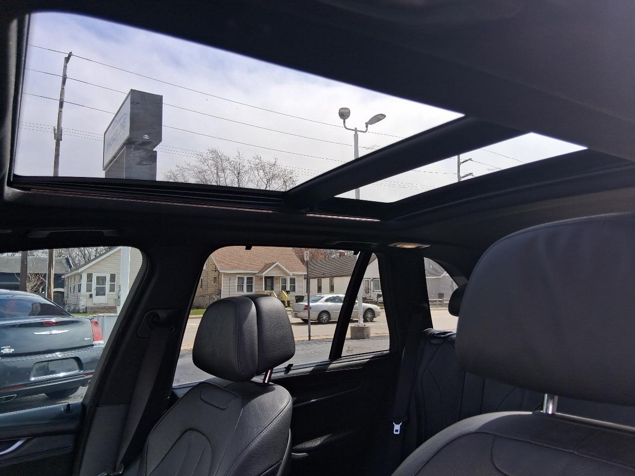 BMW X5 xDrive50i Sports Activity Vehicle 2017