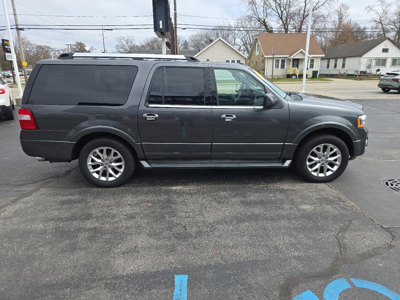 Ford Expedition EL 4WD 4dr Limited 2016