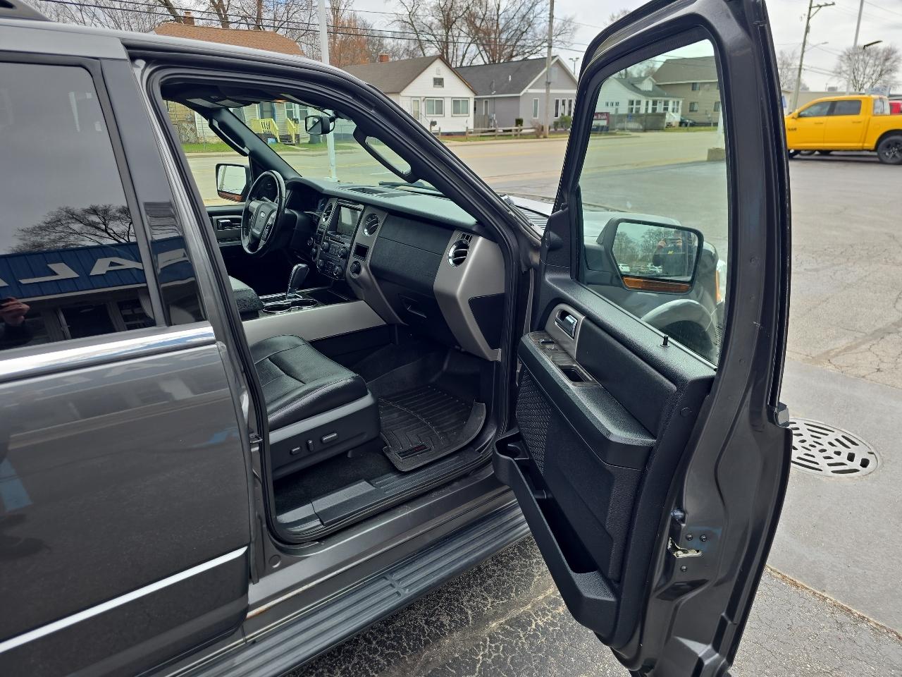 Ford Expedition EL 4WD 4dr Limited 2016