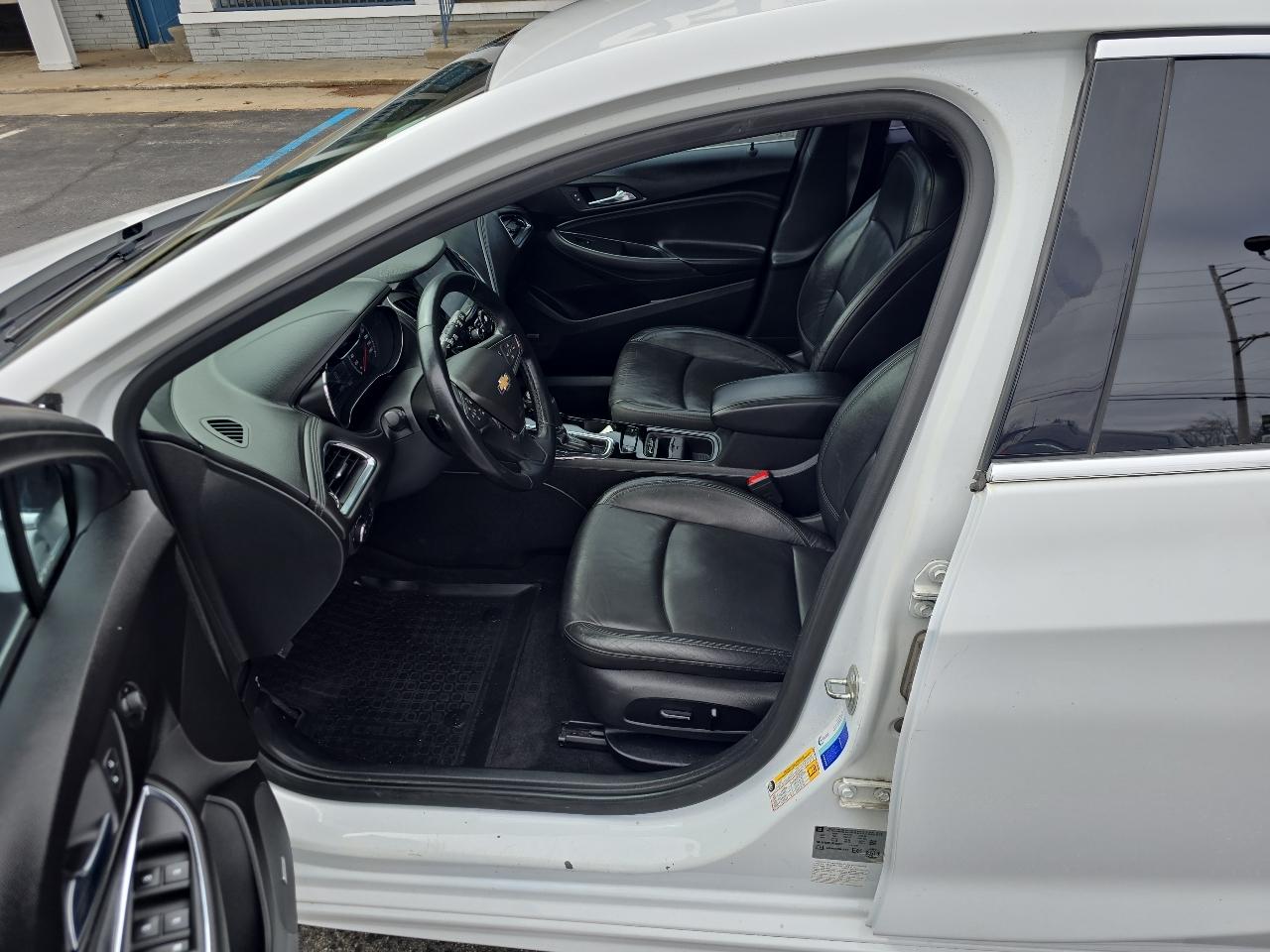 Chevrolet Cruze 4dr HB 1.4L Premier w/1SF 2018