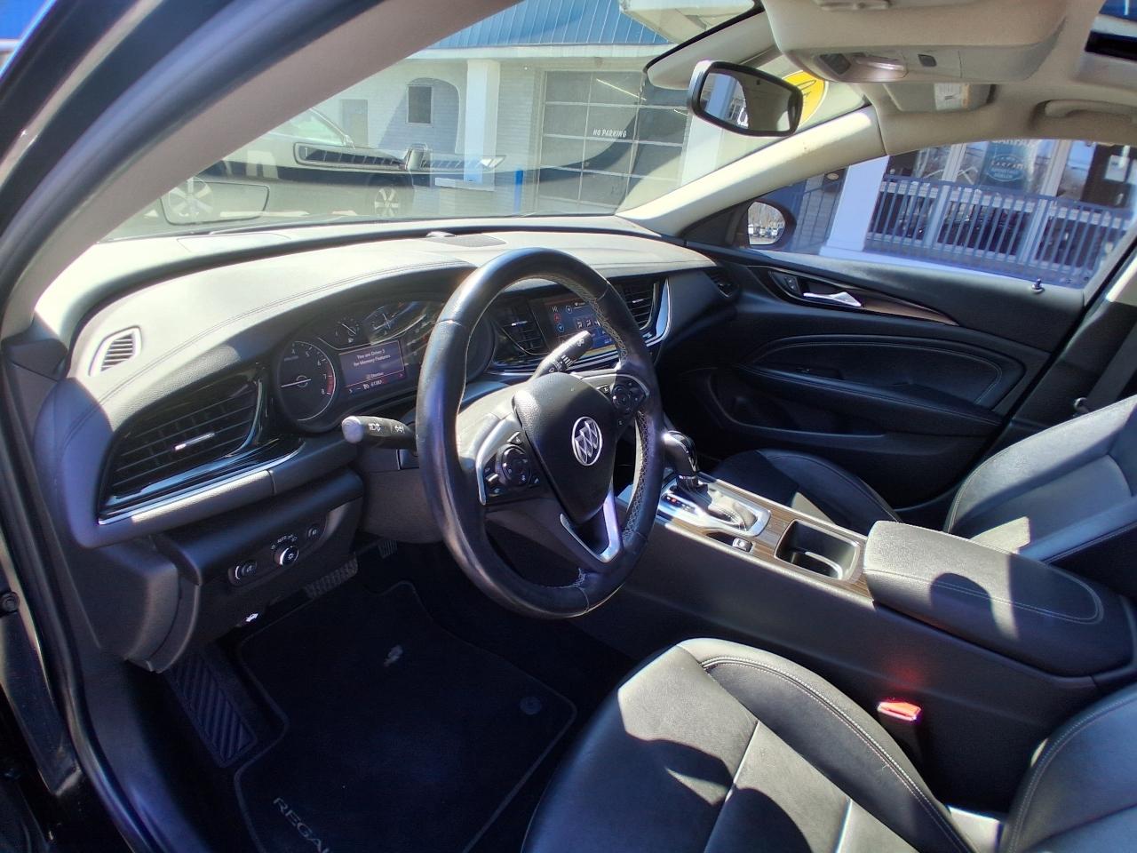 Buick Regal Sportback 4dr Sdn Essence AWD 2019