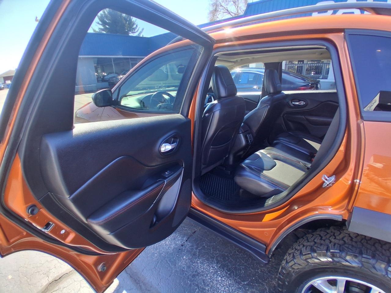 Jeep Cherokee 4WD 4dr Trailhawk 2015