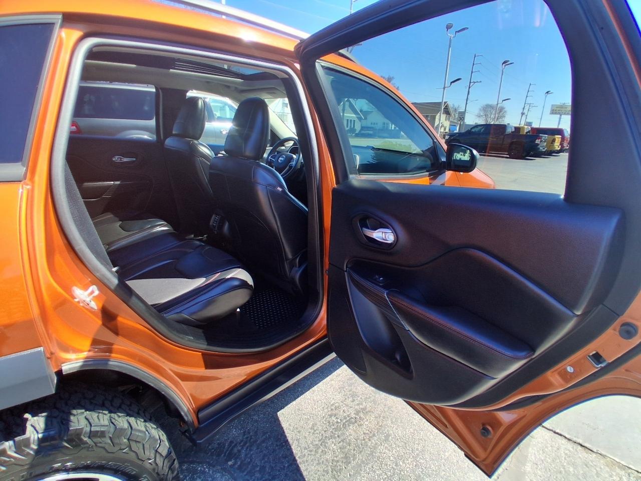 Jeep Cherokee 4WD 4dr Trailhawk 2015