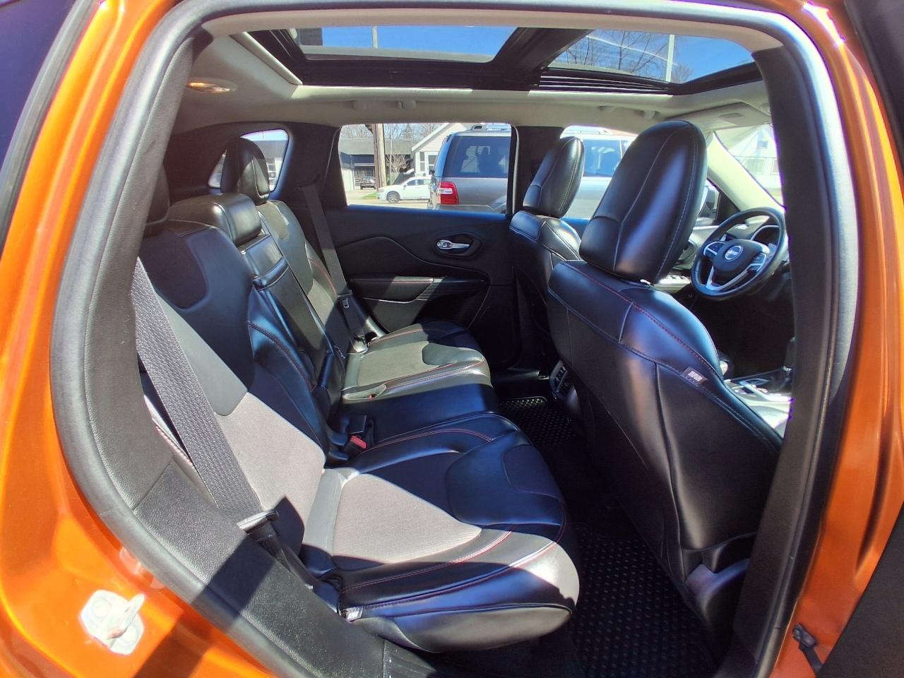 Jeep Cherokee 4WD 4dr Trailhawk 2015