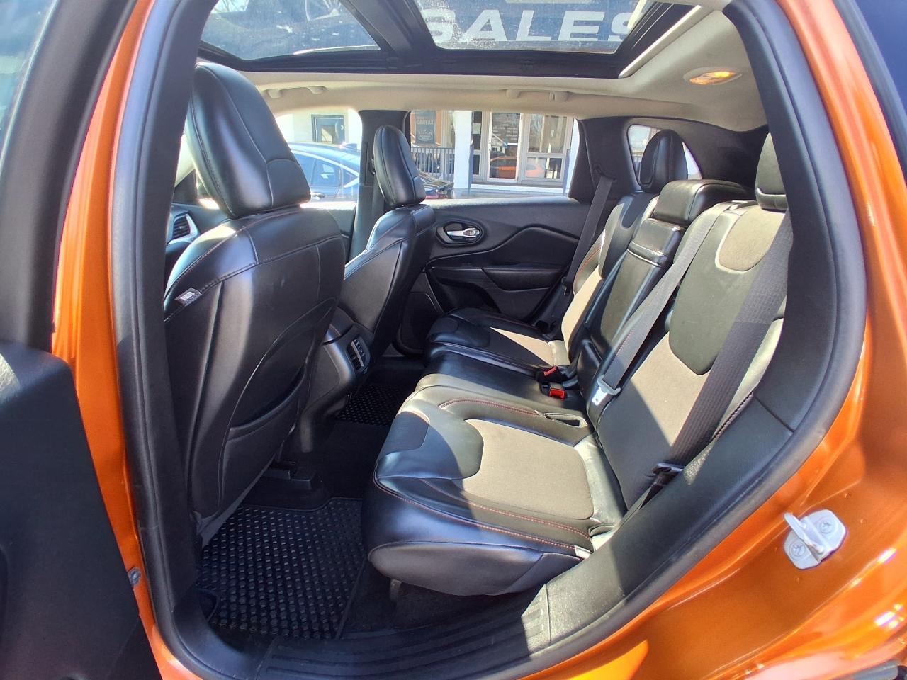 Jeep Cherokee 4WD 4dr Trailhawk 2015