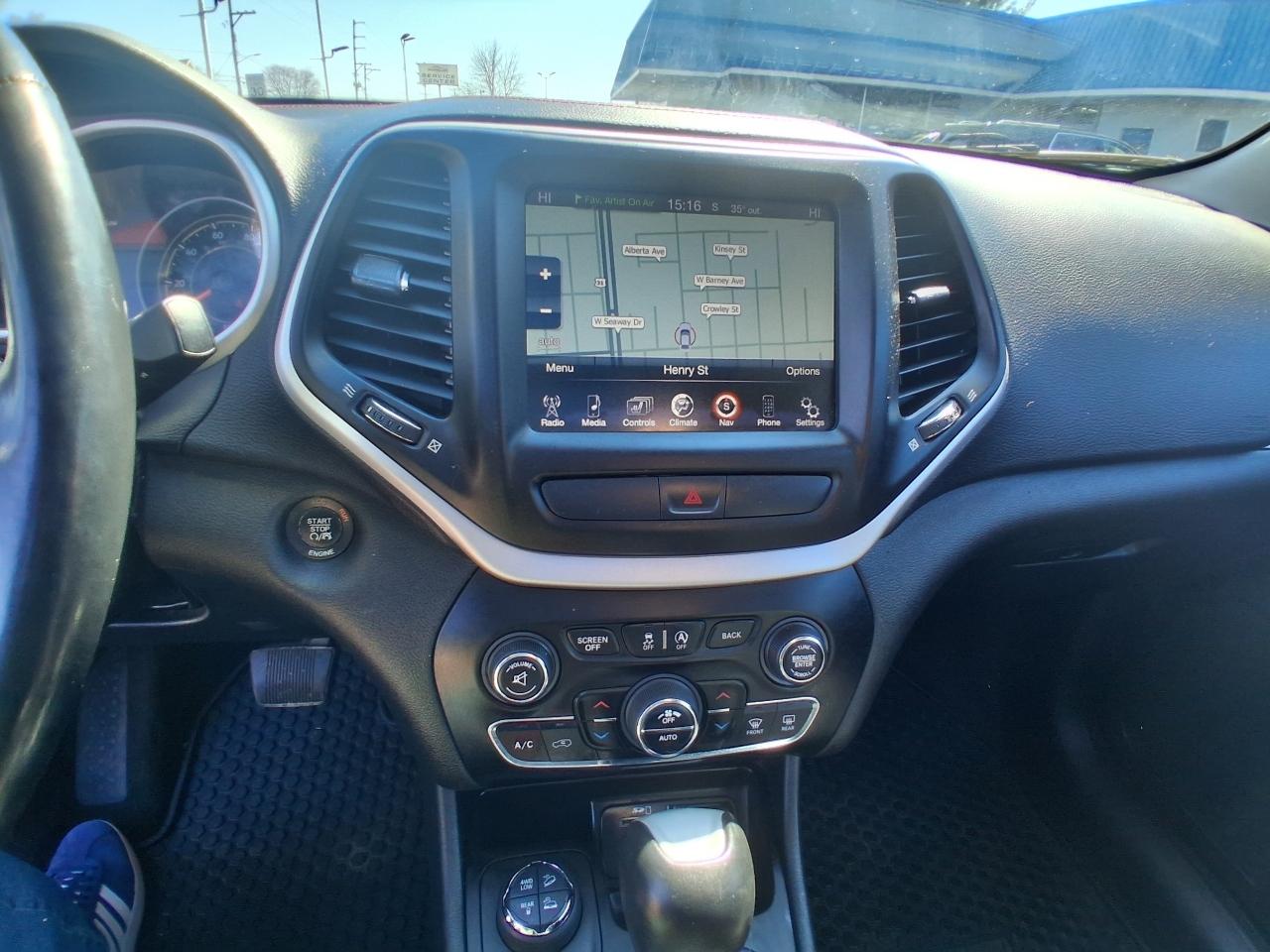 Jeep Cherokee 4WD 4dr Trailhawk 2015