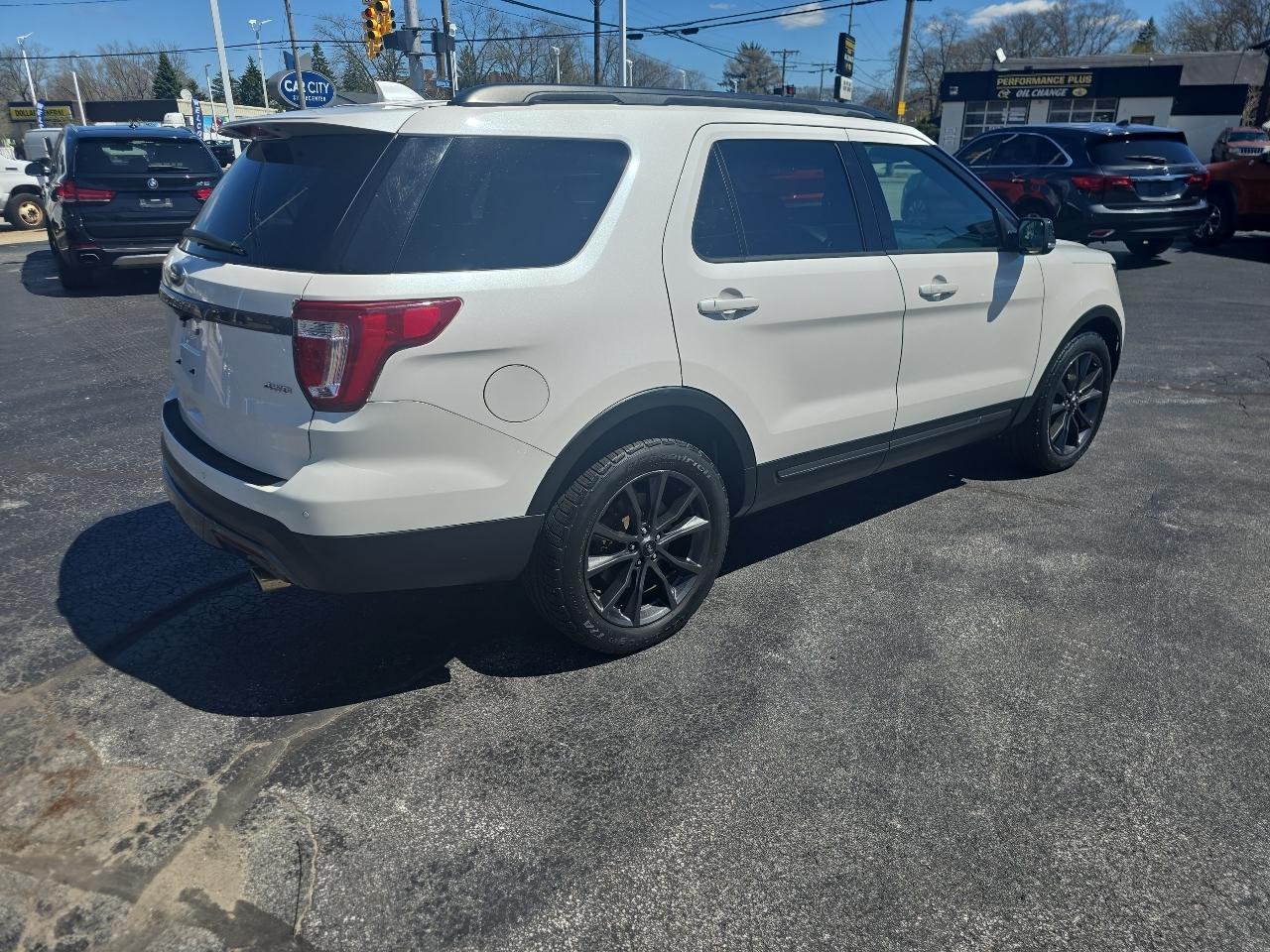 Ford Explorer XLT 4WD 2017