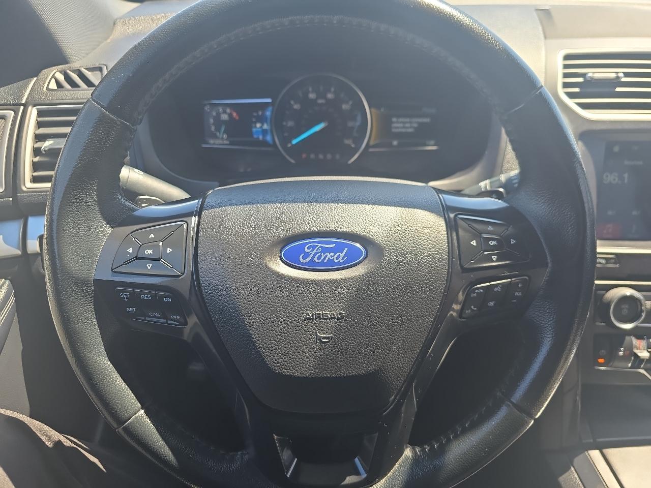 Ford Explorer XLT 4WD 2017