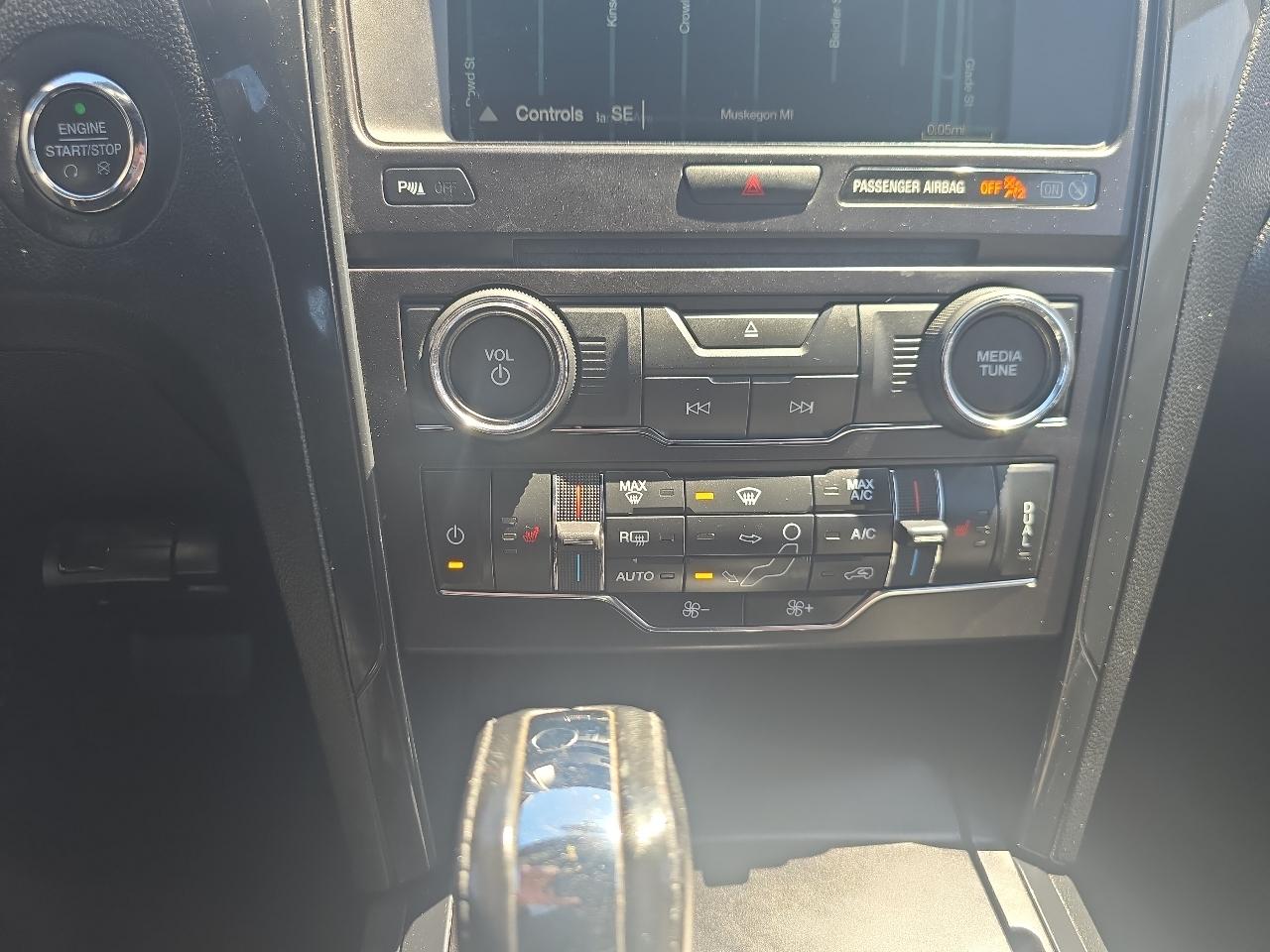 Ford Explorer XLT 4WD 2017