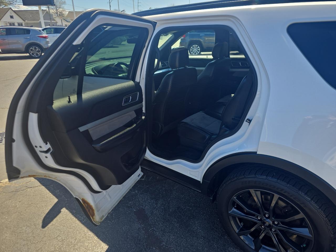 Ford Explorer XLT 4WD 2017