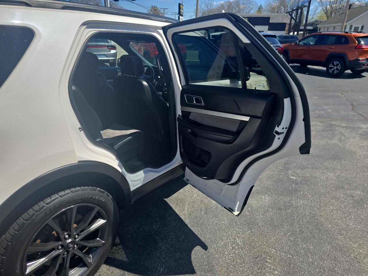 Ford Explorer XLT 4WD 2017