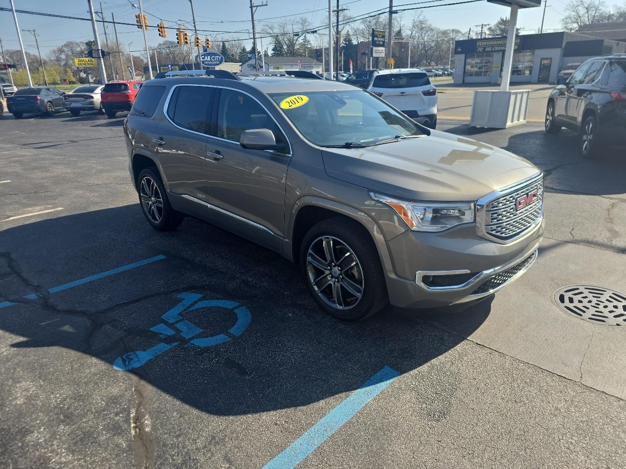GMC Acadia AWD 4dr Denali 2019