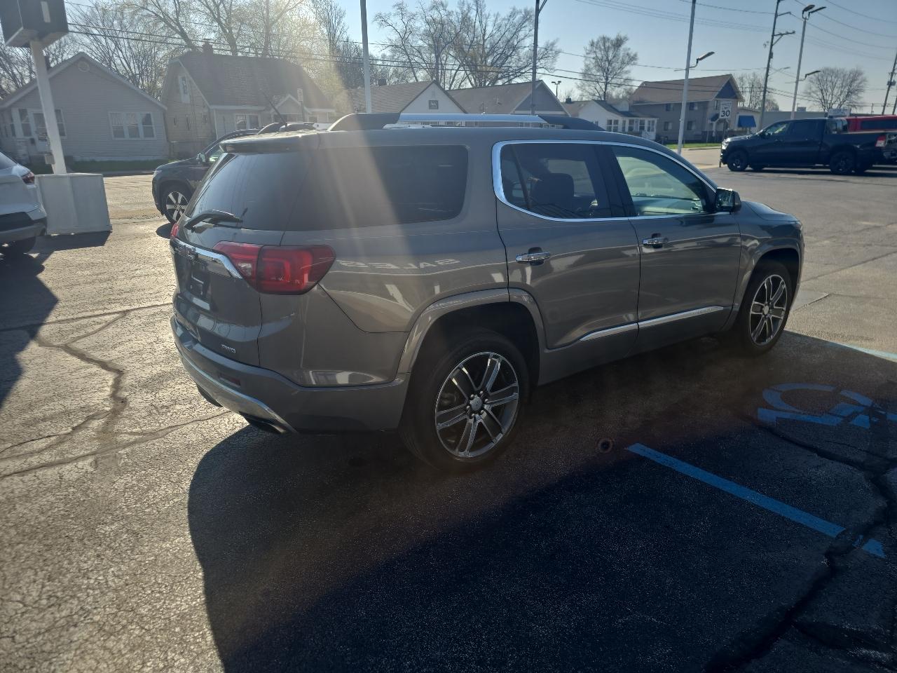 GMC Acadia AWD 4dr Denali 2019