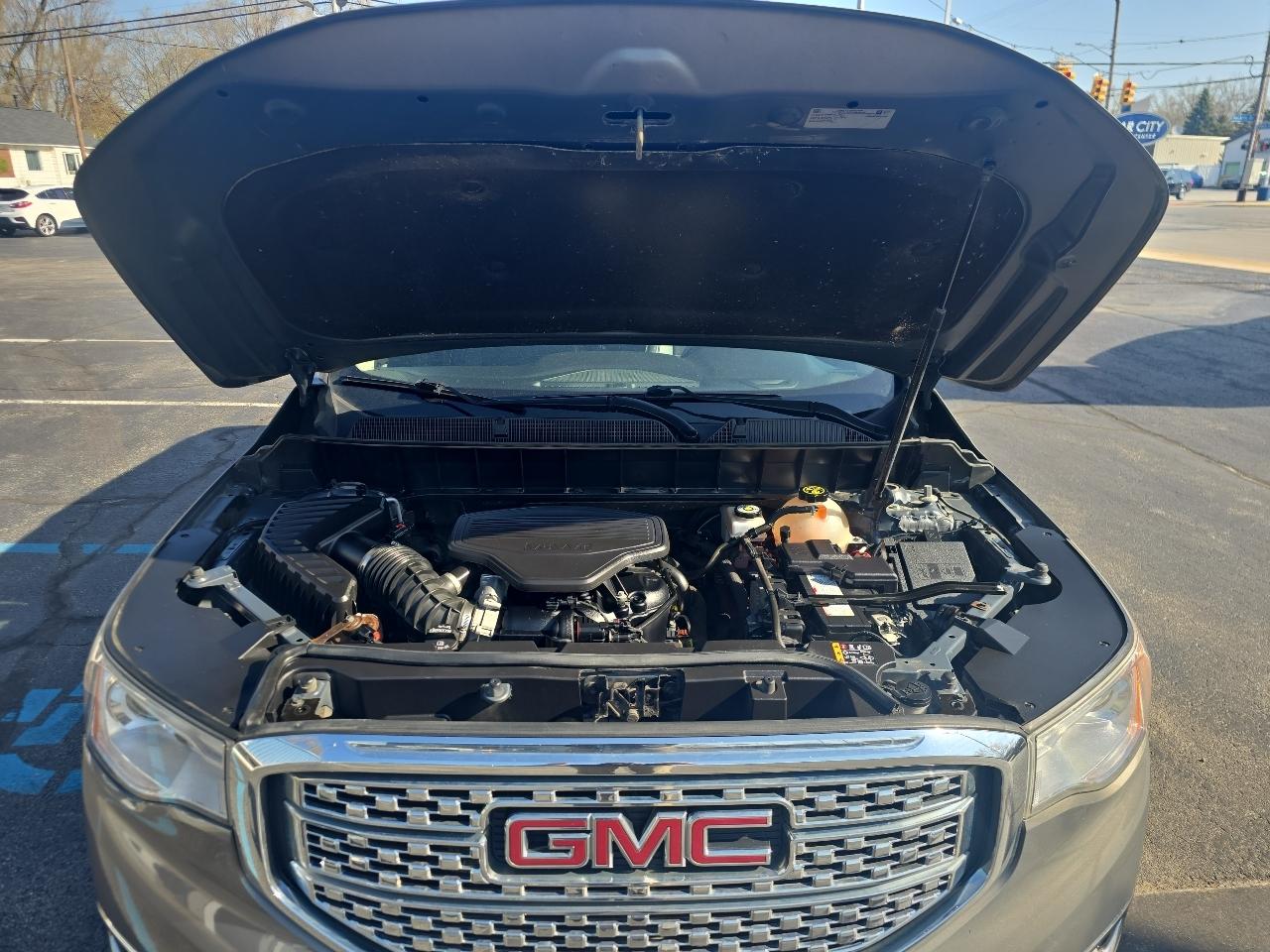 GMC Acadia AWD 4dr Denali 2019