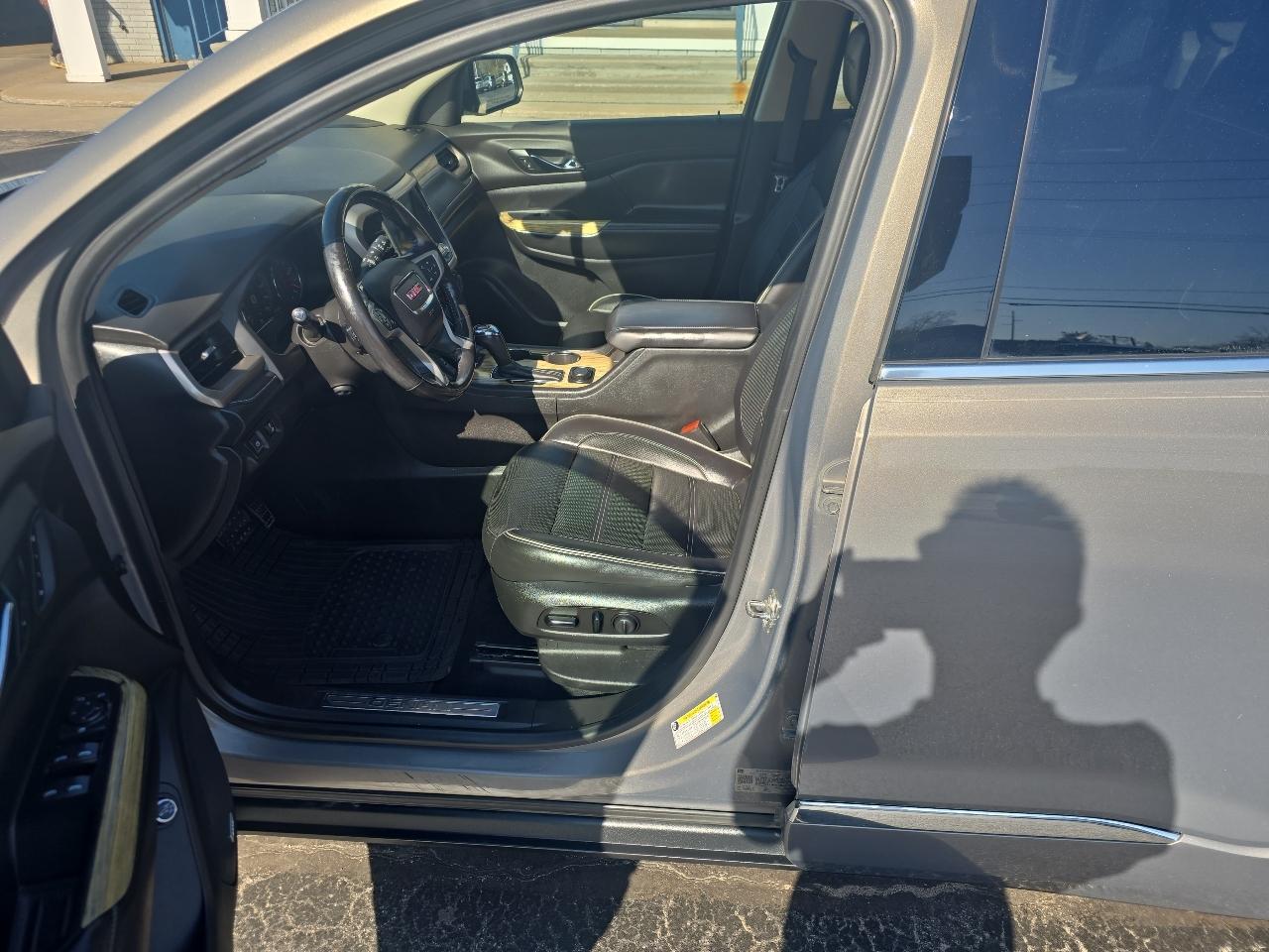 GMC Acadia AWD 4dr Denali 2019