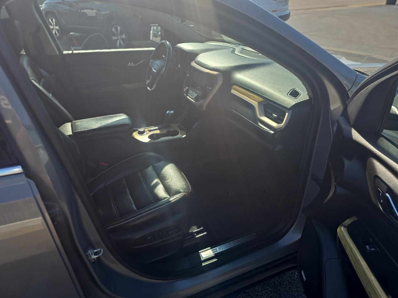 GMC Acadia AWD 4dr Denali 2019