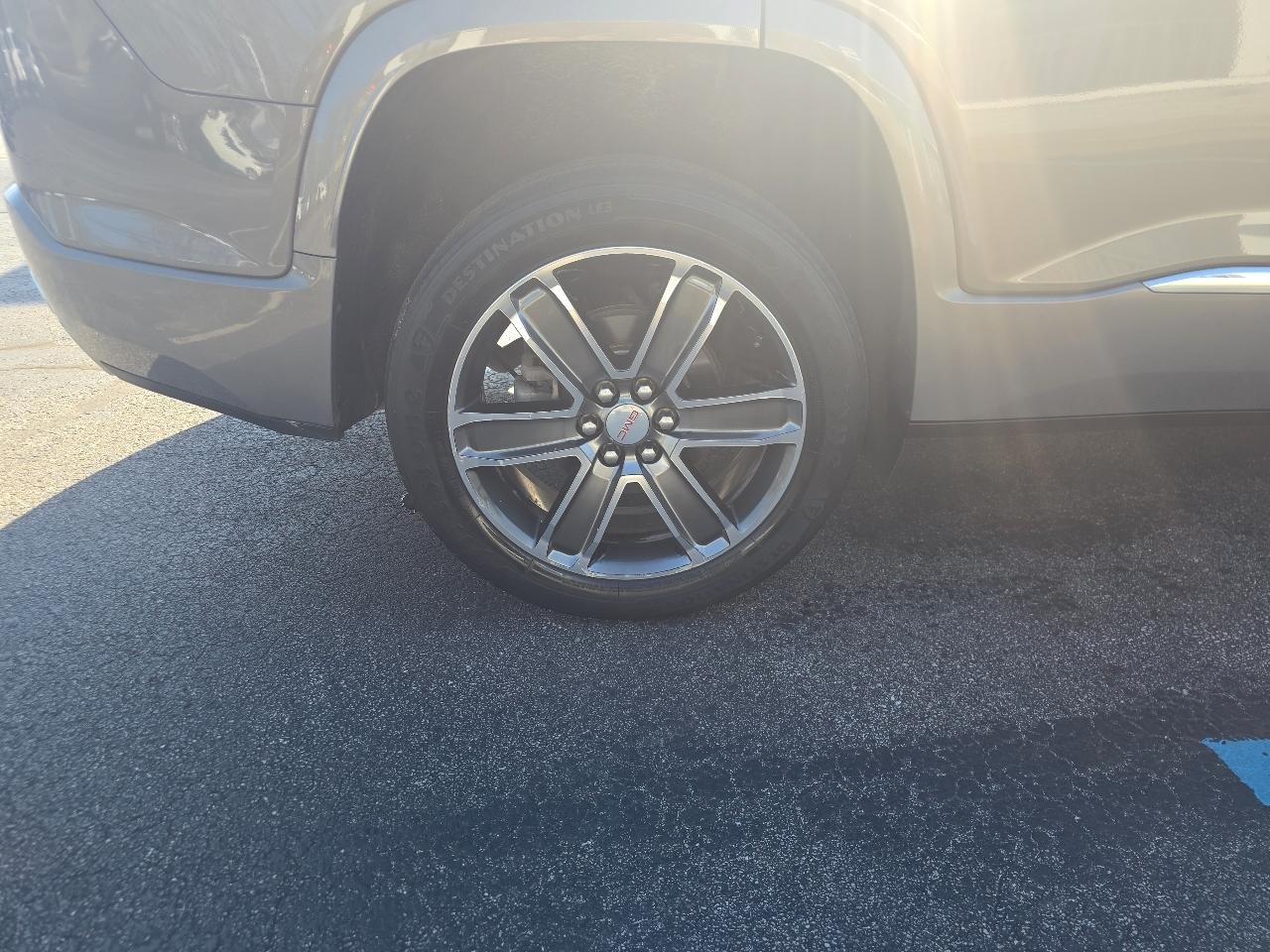 GMC Acadia AWD 4dr Denali 2019