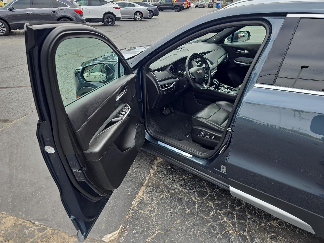 Cadillac XT4 AWD 4dr Premium Luxury 2020