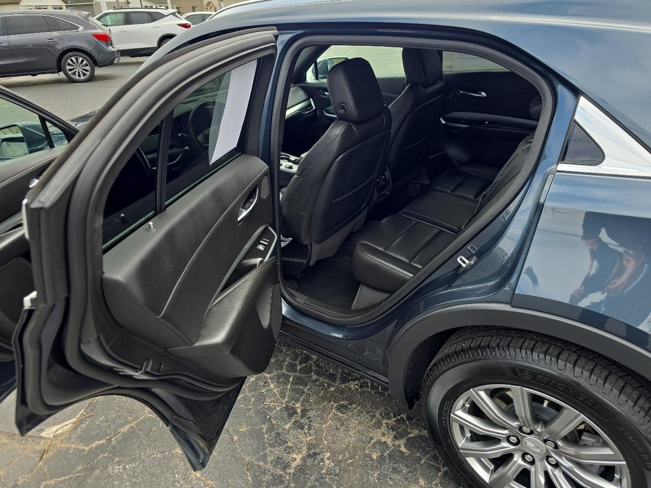 Cadillac XT4 AWD 4dr Premium Luxury 2020