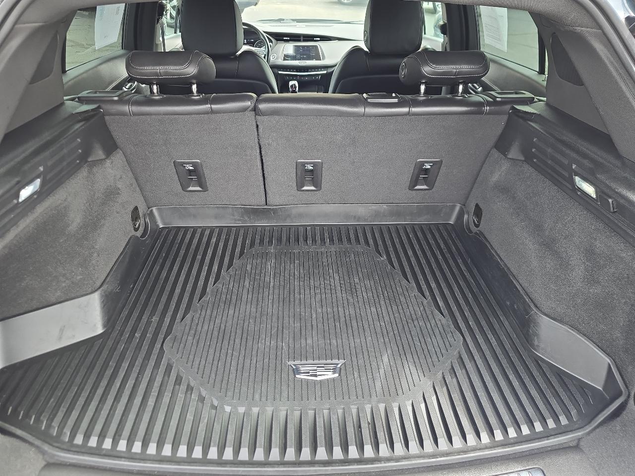 Cadillac XT4 AWD 4dr Premium Luxury 2020