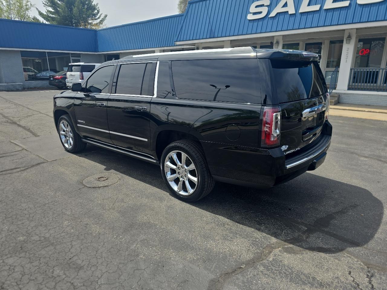 GMC Yukon XL 4WD 4dr Denali 2020