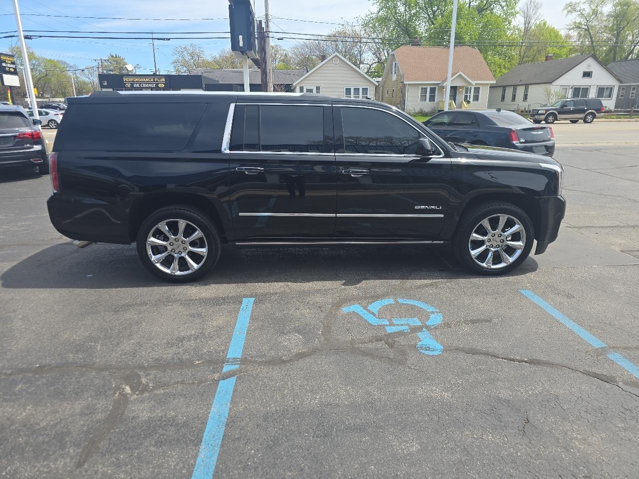 GMC Yukon XL 4WD 4dr Denali 2020