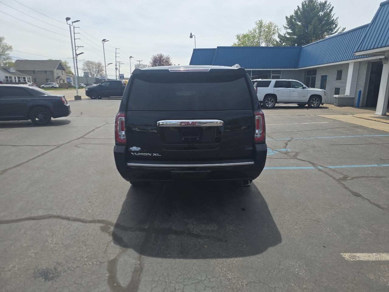 GMC Yukon XL 4WD 4dr Denali 2020