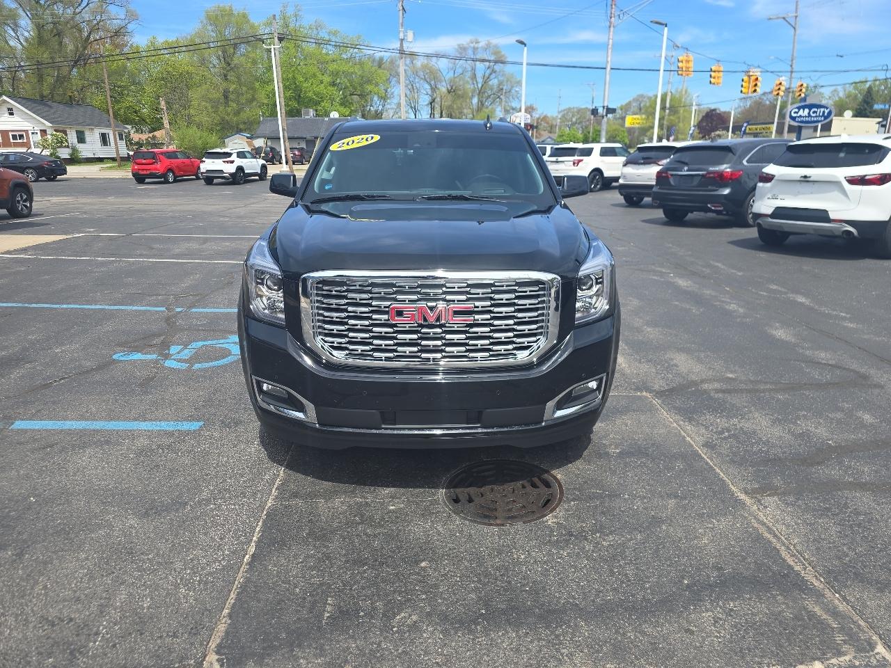 GMC Yukon XL 4WD 4dr Denali 2020