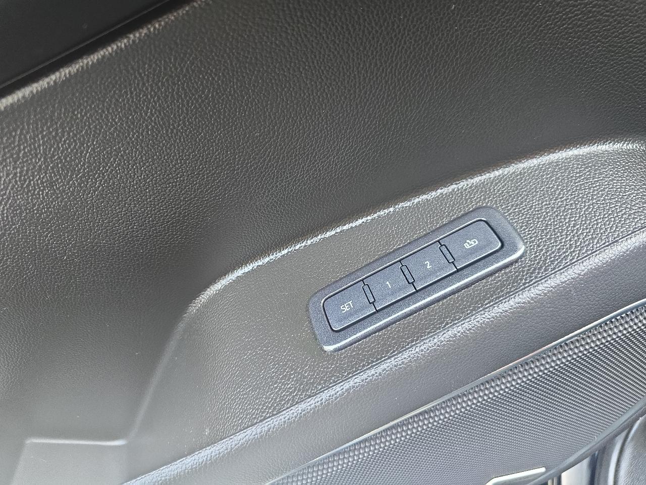 GMC Yukon XL 4WD 4dr Denali 2020