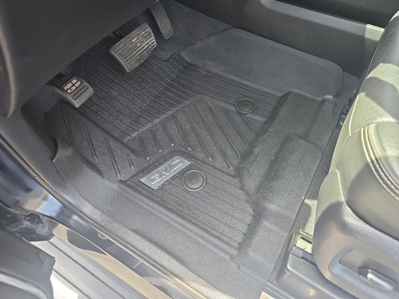GMC Yukon XL 4WD 4dr Denali 2020