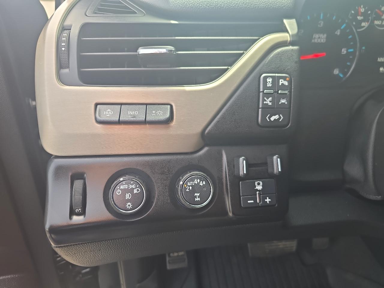 GMC Yukon XL 4WD 4dr Denali 2020