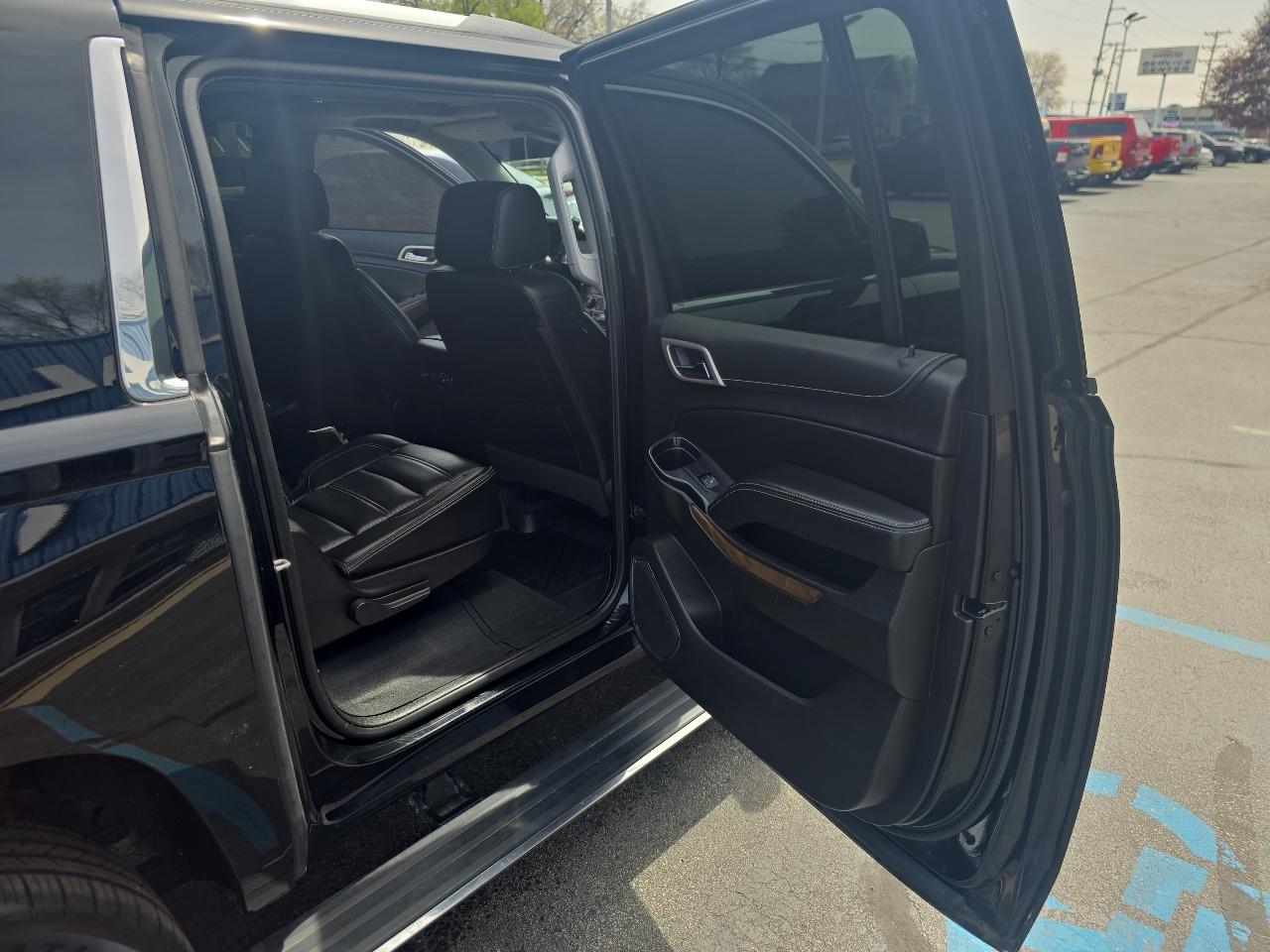 GMC Yukon XL 4WD 4dr Denali 2020