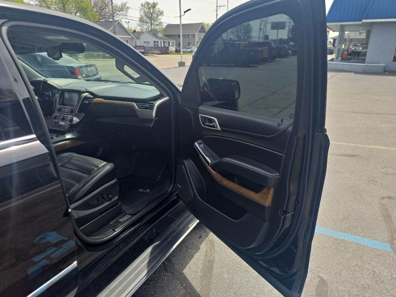 GMC Yukon XL 4WD 4dr Denali 2020