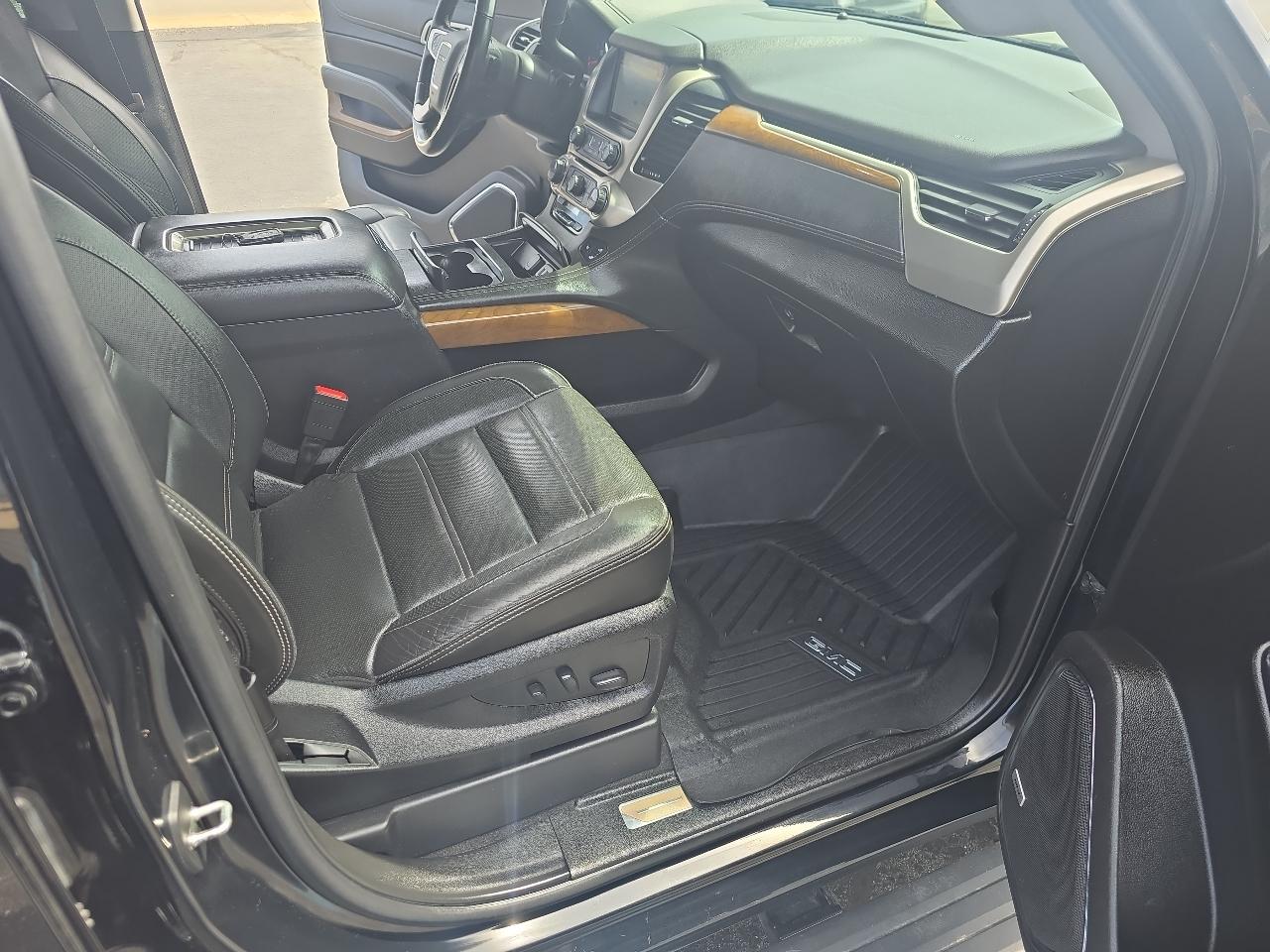 GMC Yukon XL 4WD 4dr Denali 2020