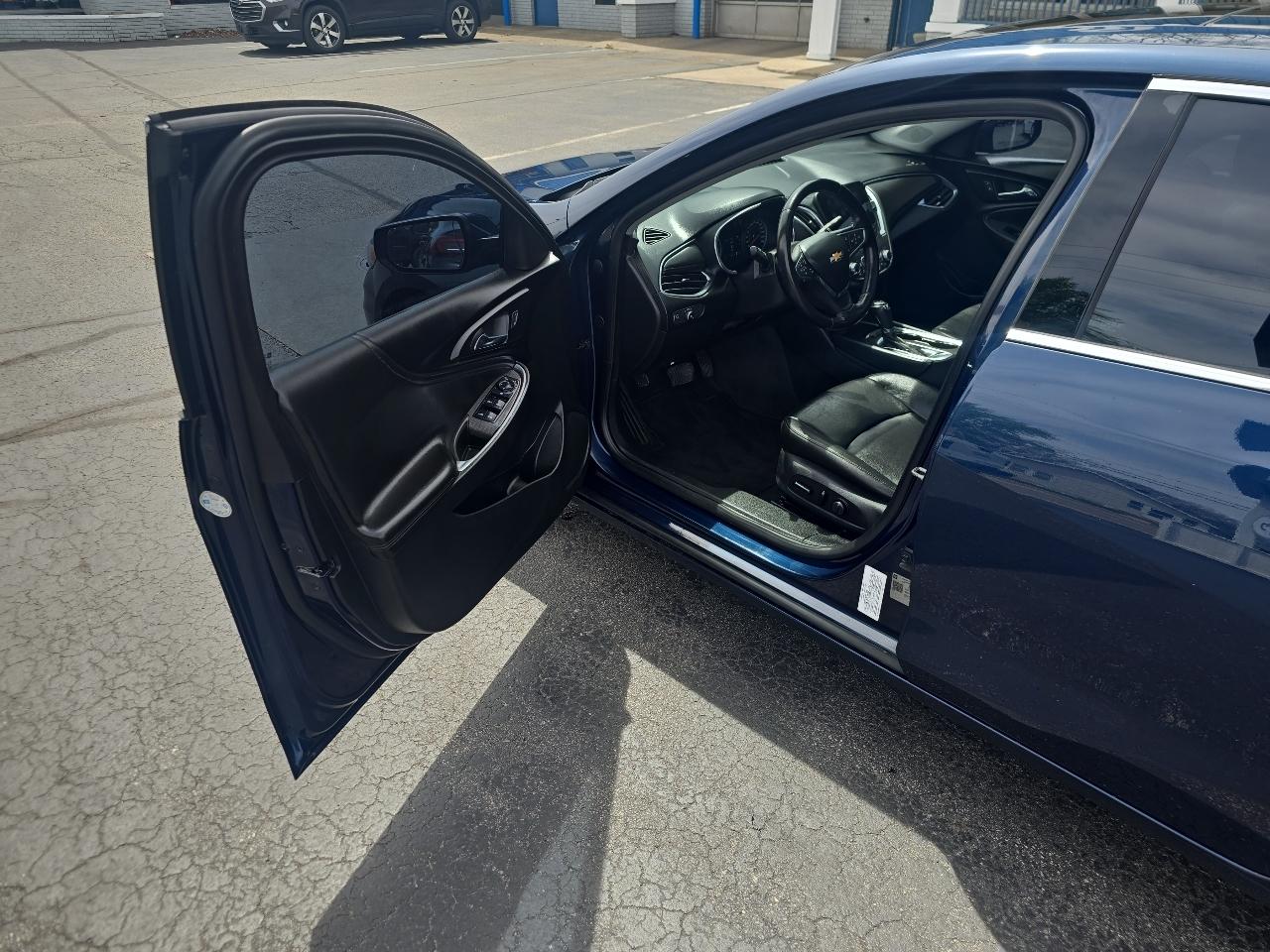 Chevrolet Malibu 4dr Sdn LT 2020