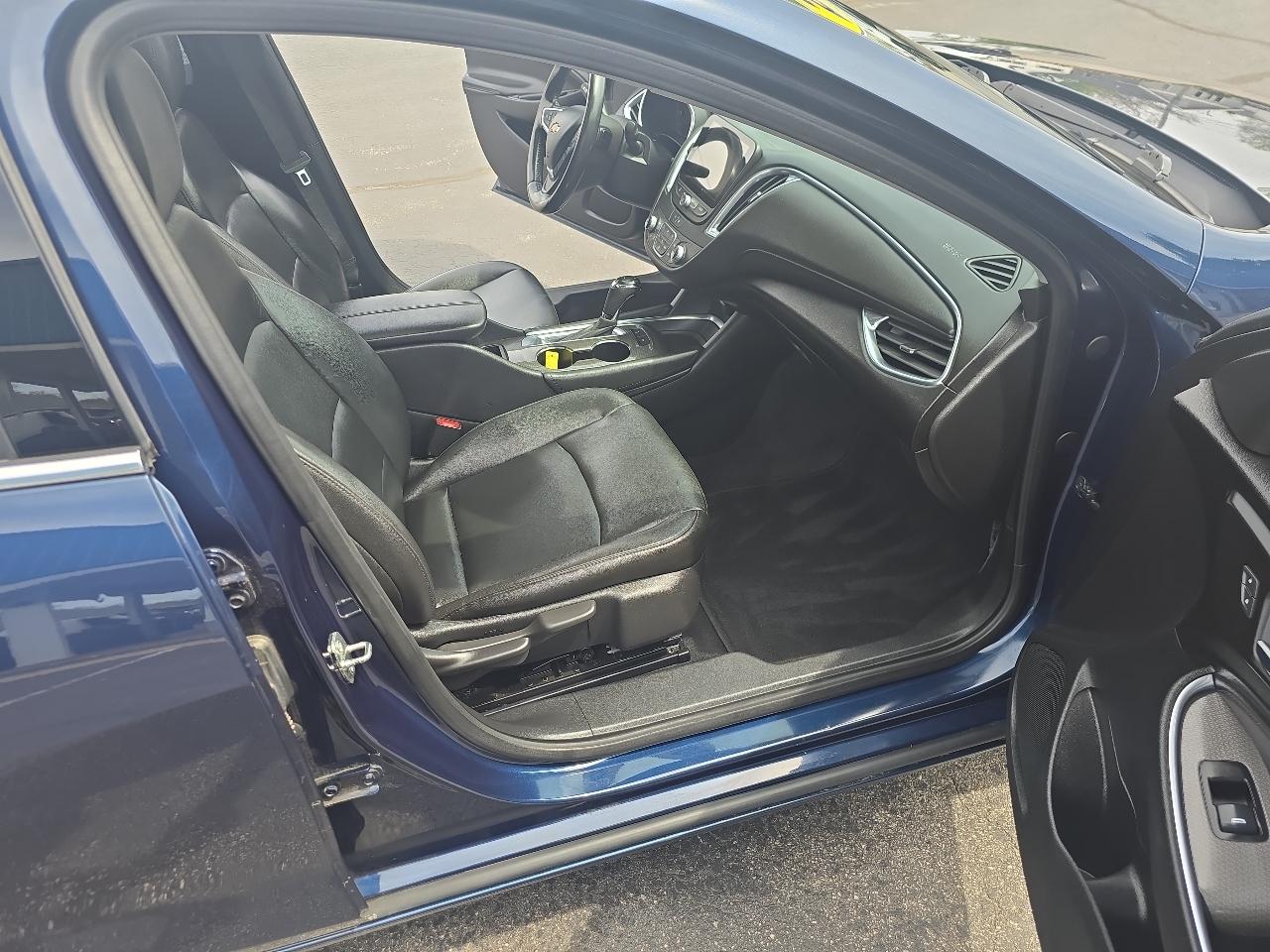 Chevrolet Malibu 4dr Sdn LT 2020