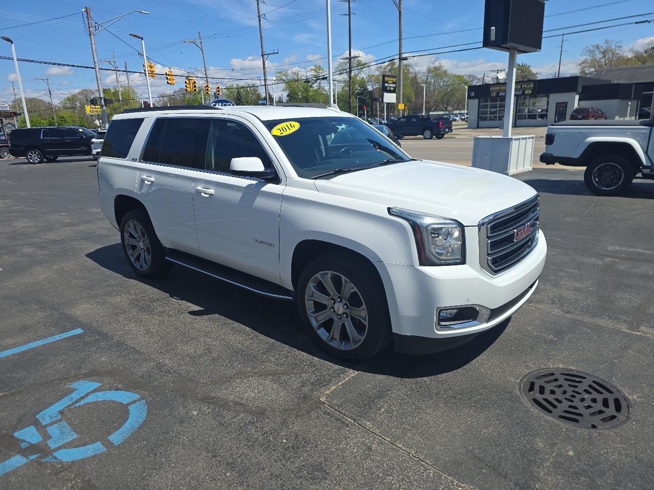 GMC Yukon 4WD 4dr SLE 2016