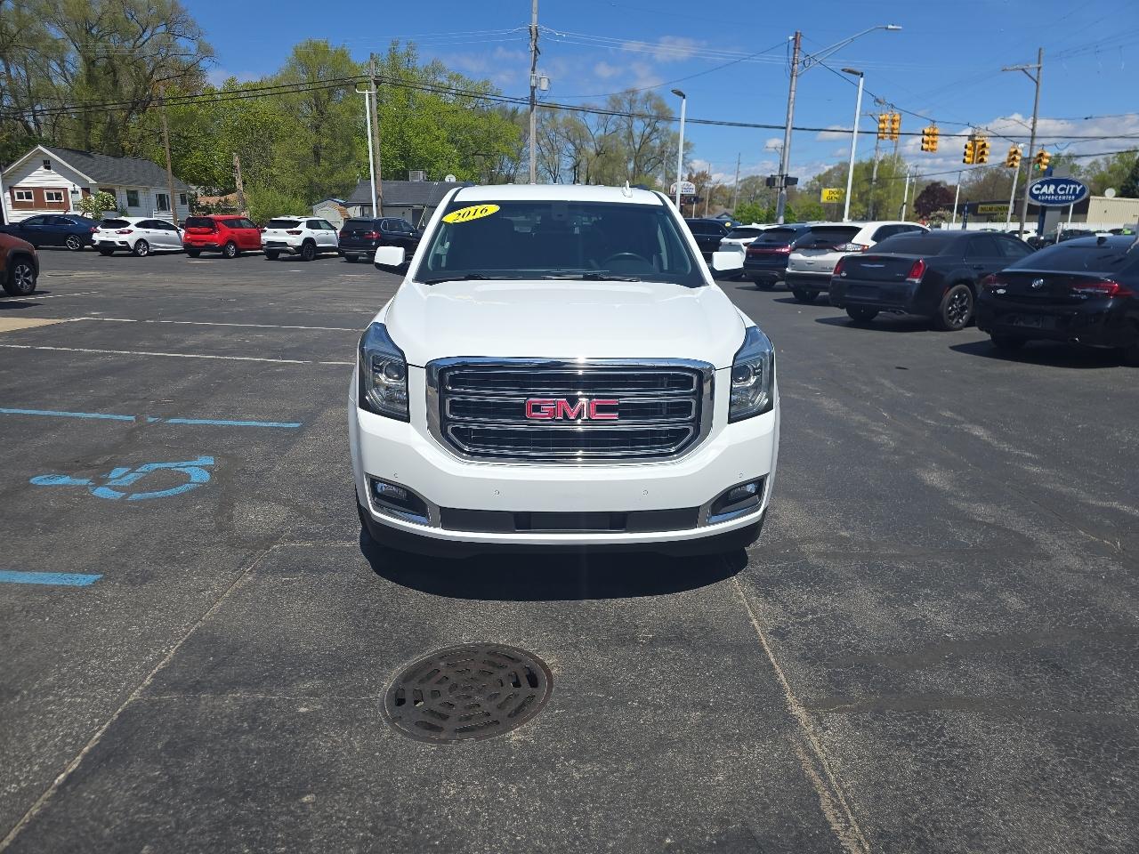 GMC Yukon 4WD 4dr SLE 2016