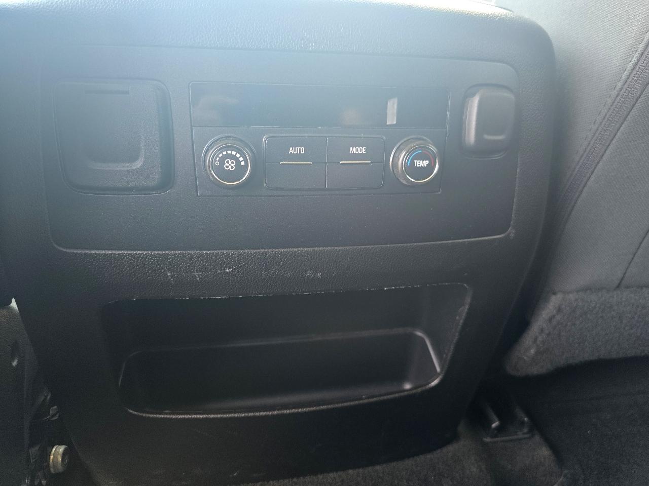 GMC Yukon 4WD 4dr SLE 2016
