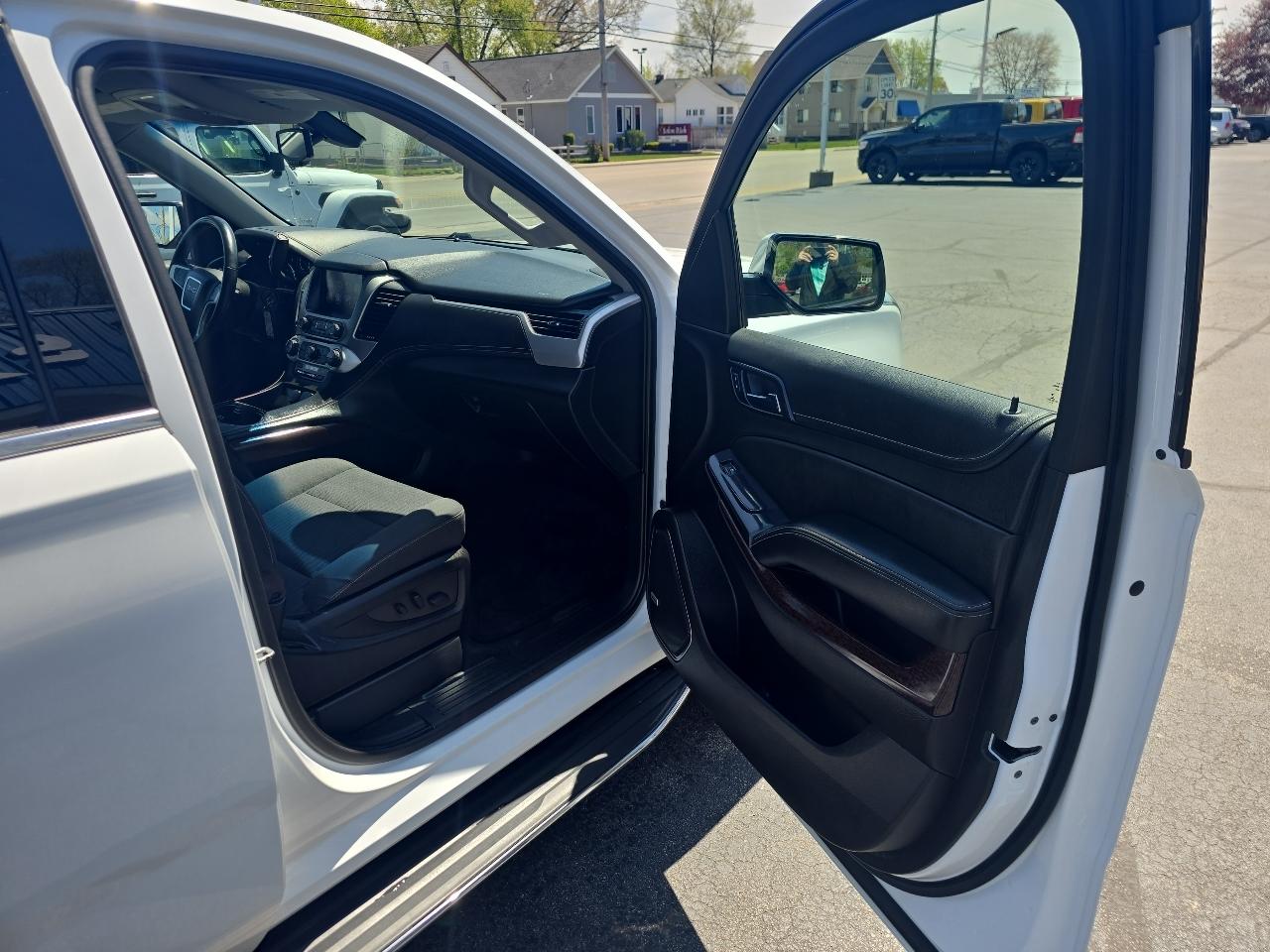 GMC Yukon 4WD 4dr SLE 2016