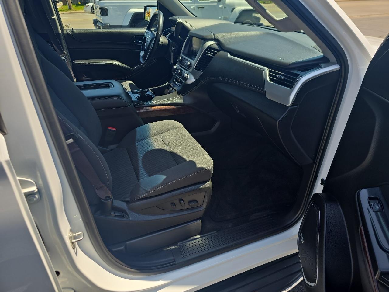 GMC Yukon 4WD 4dr SLE 2016