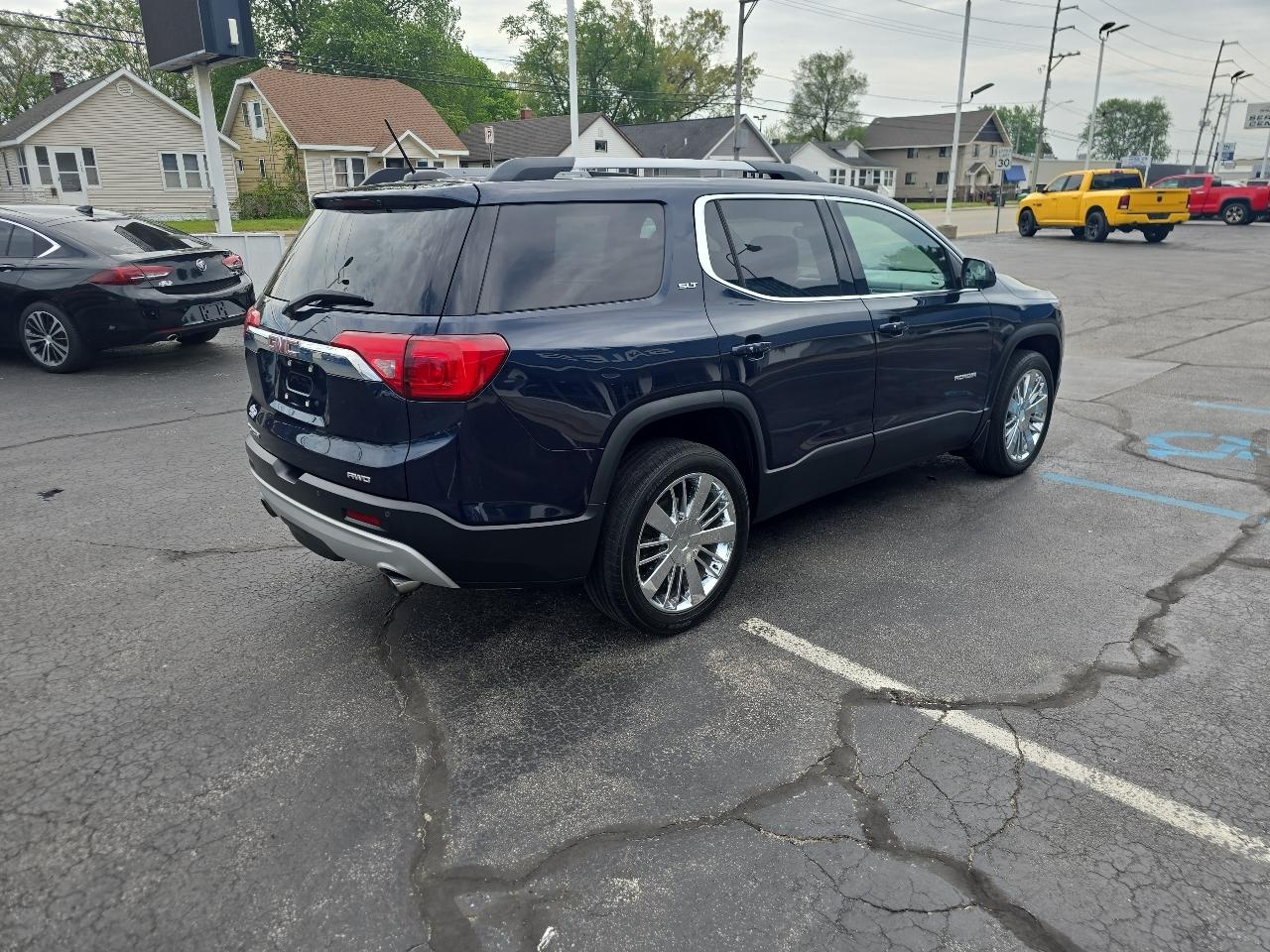 GMC Acadia AWD 4dr SLT w/SLT-2 2017