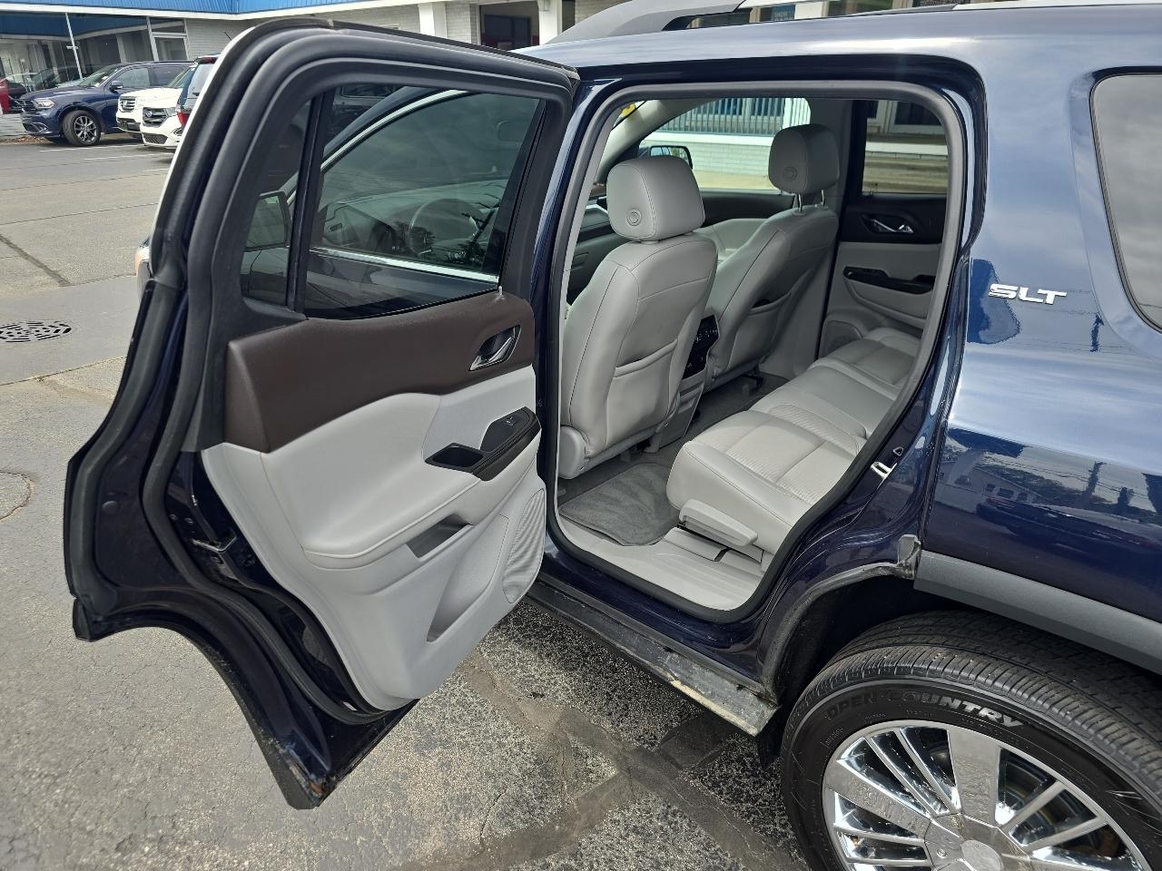 GMC Acadia AWD 4dr SLT w/SLT-2 2017