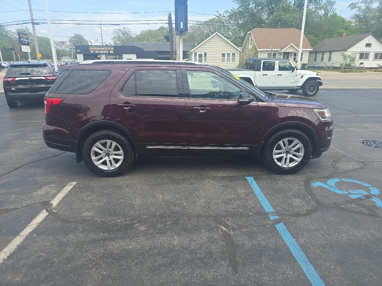 Ford Explorer 4dr XLT 4WD 2018