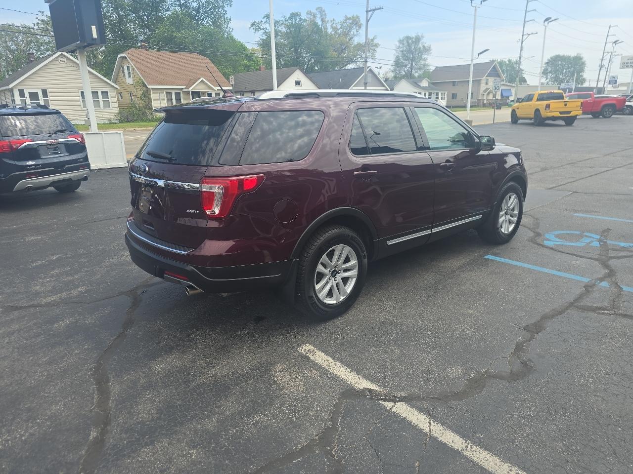 Ford Explorer 4dr XLT 4WD 2018